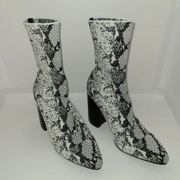 Steve Madden Ankle sock bootie - Picture 2 of 4